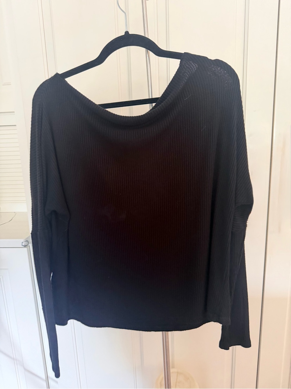 Elan Black Ribbed Boatneck Long-Sleeve Top